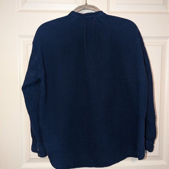 Xirena Atlee Button Up Blue - Picture 4 of 5